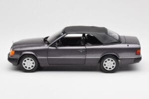 Mercedes 300 CE-24 W124 Cabriolet Violet Metallic Norev 1:18 183567 Métal Moulé — image 5 sur 10