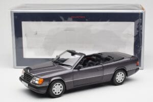 Mercedes 300 CE-24 W124 Cabriolet Violet Metallic Norev 1:18 183567 Métal Moulé — image 10 sur 10