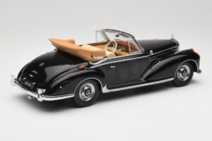Mercedes 300 SC W188 Cabriolet Noir KK-Scale 1:18 KKDC180941 Métal Moulé — image 2 sur 6