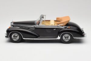 Mercedes 300 SC W188 Cabriolet Noir KK-Scale 1:18 KKDC180941 Métal Moulé — image 3 sur 6