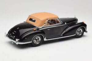 Mercedes 300 SC W188 Cabriolet Softtop Noir KK-Scale 1:18 KKDC180943 Métal Moulé — image 2 sur 6