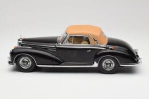 Mercedes 300 SC W188 Cabriolet Softtop Noir KK-Scale 1:18 KKDC180943 Métal Moulé — image 3 sur 6