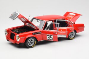 Mercedes 300 SEL 6.8 #35 H. Kelleners Hockenheim 1973 Minichamps 1:18 100713435 Métal Moulé — image 2 sur 8