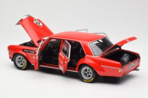 Mercedes 300 SEL 6.8 #35 H. Kelleners Hockenheim 1973 Minichamps 1:18 100713435 Métal Moulé — image 5 sur 8