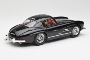 Mercedes 300 SL W198 Noir Bburago 1:18 35791 Métal Moulé — image 3 sur 8