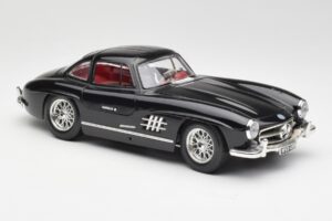 Mercedes 300 SL W198 Noir Bburago 1:18 35791 Métal Moulé — image 6 sur 8
