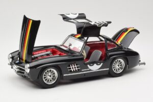 Mercedes 300 SL #38 1954 Bburago 1:18 3015-M1 Métal Moulé — image 2 sur 8