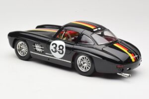 Mercedes 300 SL #38 1954 Bburago 1:18 3015-M1 Métal Moulé — image 7 sur 8