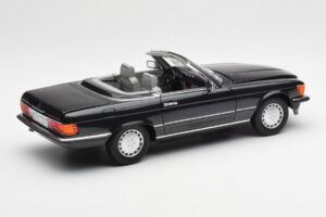 Mercedes 300 SL R107 Noir Pearl Édition Concessionnaire Norev 1:18 B66040678 Métal Moulé — image 4 sur 10