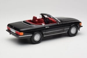 Mercedes 300 SL R107 Noir Norev 1:18 183511 Métal Moulé — image 3 sur 8
