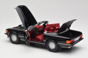 Mercedes 300 SL R107 Noir Norev 1:18 183511 Métal Moulé — image 5 sur 8