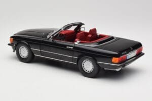 Mercedes 300 SL R107 Noir Norev 1:18 183511 Métal Moulé — image 7 sur 8
