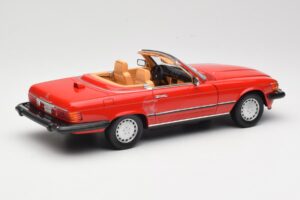 Mercedes 300 SL R107 Rouge Norev 1:18 B66040623 Métal Moulé — image 3 sur 8