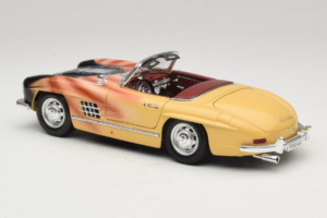 Mercedes 300 SL Roadster Rosemarie Muster Edition Limitée 18/27 Bburago 1:18 3023-M1 Métal Moulé — image 7 sur 8