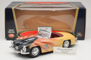 Mercedes 300 SL Roadster Rosemarie Muster Edition Limitée 18/27 Bburago 1:18 3023-M1 Métal Moulé — image 8 sur 8