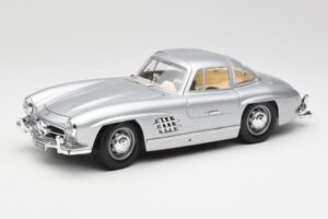 Mercedes 300 SL Argent Bburago 1:18 3013 Métal Moulé