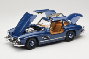 Mercedes 300 SL W198 Bleu Norev 1:18 183852 Métal Moulé — image 2 sur 8