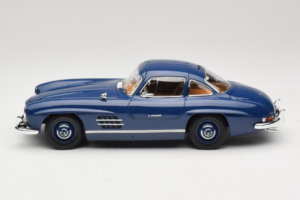 Mercedes 300 SL W198 Bleu Norev 1:18 183852 Métal Moulé — image 4 sur 8