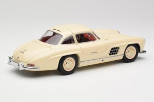 Mercedes 300 SL W198 Crème Avec Intérieur Rouge Minichamps 1:18 180039002 Métal Moulé — image 3 sur 8