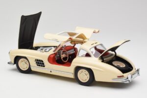 Mercedes 300 SL W198 Crème Avec Intérieur Rouge Minichamps 1:18 180039002 Métal Moulé — image 5 sur 8