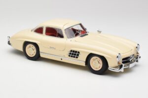 Mercedes 300 SL W198 Crème Avec Intérieur Rouge Minichamps 1:18 180039002 Métal Moulé — image 6 sur 8