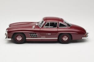 Mercedes 300 SL W198 Gullwing Rouge Foncé Minichamps 1:18 110037218 Métal Moulé — image 4 sur 8