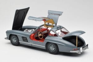 Mercedes 300 SL W198 Graphite Gris Minichamps 1:18 180039005 Métal Moulé — image 5 sur 8