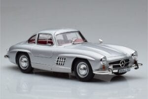 Mercedes 300 SL W198 Gullwing Norev 1:18 183850 Métal Moulé — image 6 sur 8