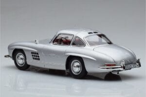 Mercedes 300 SL W198 Gullwing Norev 1:18 183850 Métal Moulé — image 7 sur 8