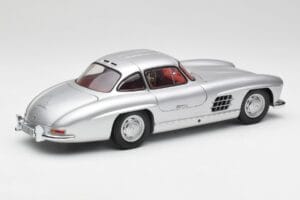 Mercedes 300 SL W198 Gullwing Argent Minichamps 1:18 180039000 Métal Moulé — image 3 sur 8