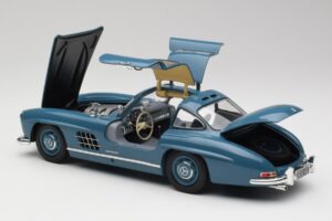 Mercedes 300 SL W198 Bleu Clair Minichamps 1:18 180039007 Métal Moulé — image 5 sur 8