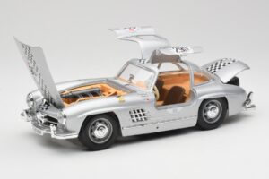 Mercedes 300 SL W198 #295 1954 Bburago 1:18 32813 Métal Moulé — image 2 sur 8