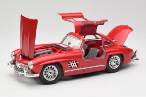 Mercedes 300 SL W198 Red Metallic Bburago 1:18 3013-M1 Métal Moulé — image 2 sur 8