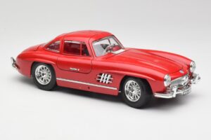 Mercedes 300 SL W198 Red Metallic Bburago 1:18 3013-M1 Métal Moulé — image 6 sur 8