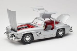 Mercedes 300 SL W198 Gullwing Silver Gris Bburago 1:18 3513 Métal Moulé — image 2 sur 8