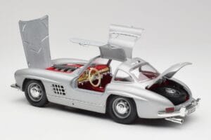 Mercedes 300 SL W198 Gullwing Silver Gris Bburago 1:18 3513 Métal Moulé — image 4 sur 8