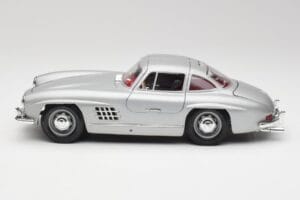 Mercedes 300 SL W198 Gullwing Silver Gris Bburago 1:18 3513 Métal Moulé — image 5 sur 8