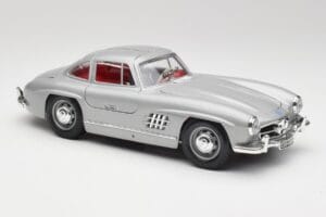 Mercedes 300 SL W198 Gullwing Silver Gris Bburago 1:18 3513 Métal Moulé — image 6 sur 8