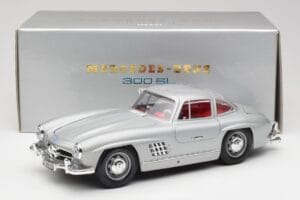 Mercedes 300 SL W198 Gullwing Silver Gris Bburago 1:18 3513 Métal Moulé — image 8 sur 8