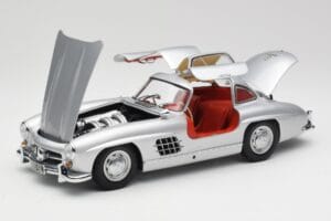 Mercedes 300 SL W198 Gullwing Argent Métallique Minichamps 1:18 B66040379 Métal Moulé — image 2 sur 8