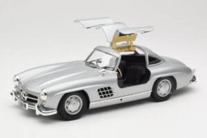 Mercedes 300 SL W198 Gullwing Argent Minichamps 1:18 110037210 Métal Moulé — image 2 sur 8