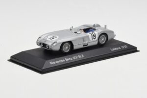 Mercedes 300 SLR #19 J.M. Fangio / S. Moss 24 Hours of Le Mans 1955 Minichamps 1:43 B66040253 Métal Moulé — image 2 sur 4