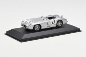 Mercedes 300 SLR #21 K. Kling / A. Simon 24 Hours of Le Mans 1955 Minichamps 1:43 432553021 Métal Moulé — image 2 sur 4