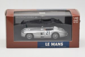 Mercedes 300 SLR #21 K. Kling / A. Simon 24 Hours of Le Mans 1955 Minichamps 1:43 432553021 Métal Moulé — image 4 sur 4