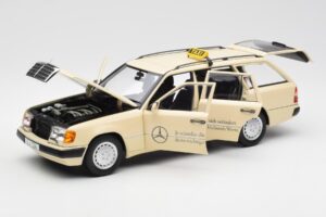 Mercedes 300D S124 T-Model Ivoire Clair Taxi Édition Concessionnaire Norev 1:18 B66040702 Métal Moulé — image 2 sur 8