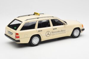 Mercedes 300D S124 T-Model Ivoire Clair Taxi Édition Concessionnaire Norev 1:18 B66040702 Métal Moulé — image 3 sur 8