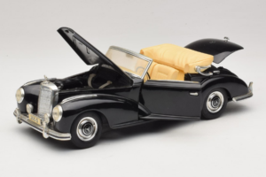 Mercedes 300S Noir Maisto 1:18 52116-P1 Métal Moulé — image 2 sur 8