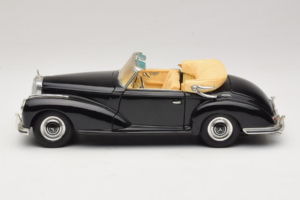 Mercedes 300S Noir Maisto 1:18 52116-P1 Métal Moulé — image 4 sur 8