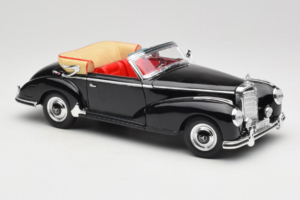 Mercedes 300S W188 Roadster Noir Welly 1:18 801-3271398 Métal Moulé — image 6 sur 8