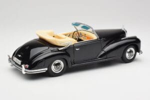 Mercedes 300SC W188 Obsidian Noir Maisto 1:18 806B Métal Moulé — image 3 sur 8